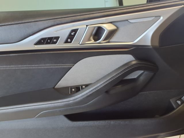 Used 2022 BMW M850i xDrive Convertible w/ Driving Assistance Package AWD/4WD image 18