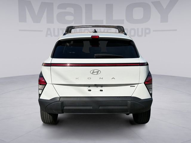 Used 2024 Hyundai Kona SEL AWD/4WD image 4