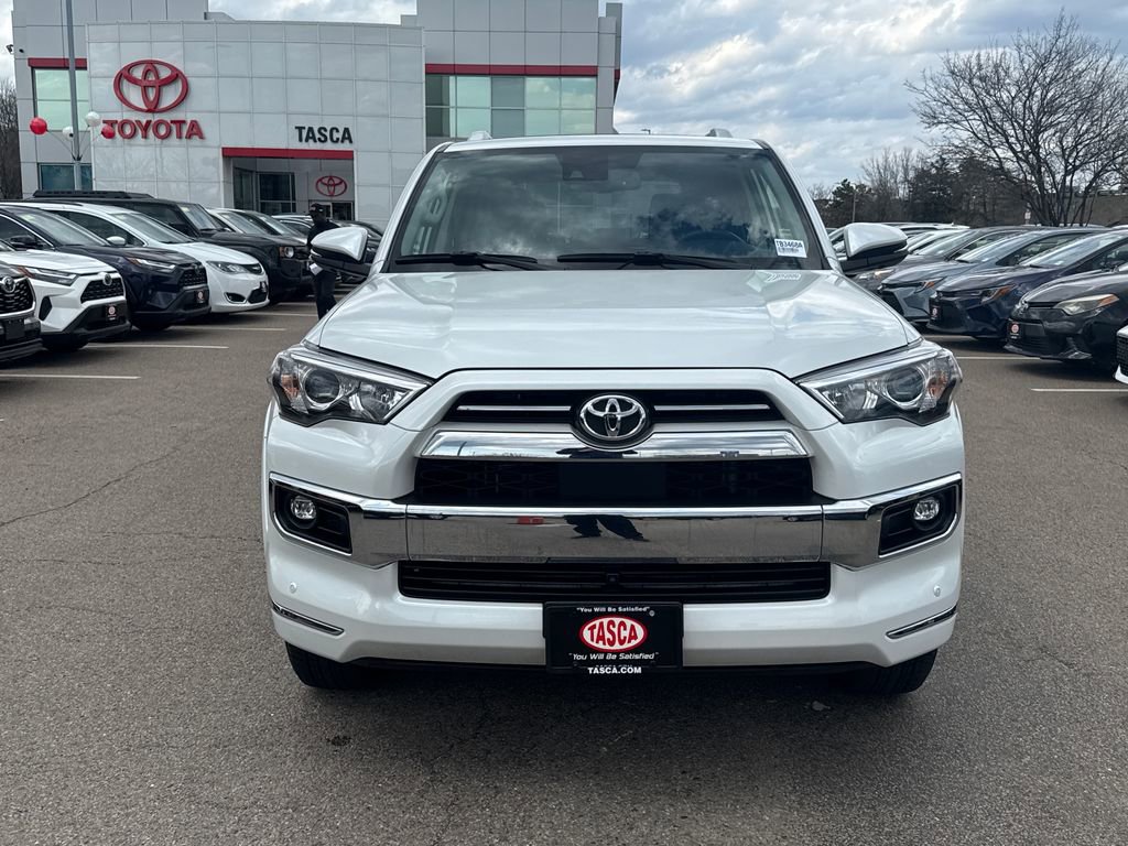 Used 2024 Toyota 4Runner Limited AWD/4WD image 2