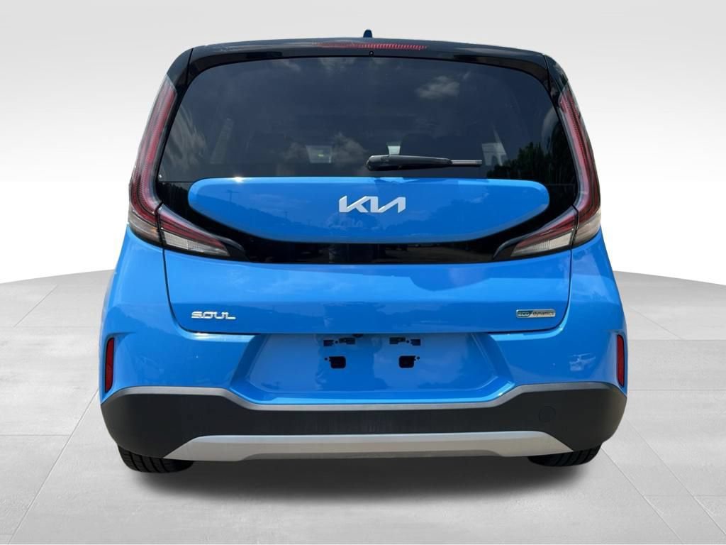 Used 2025 Kia Soul EX FWD image 9