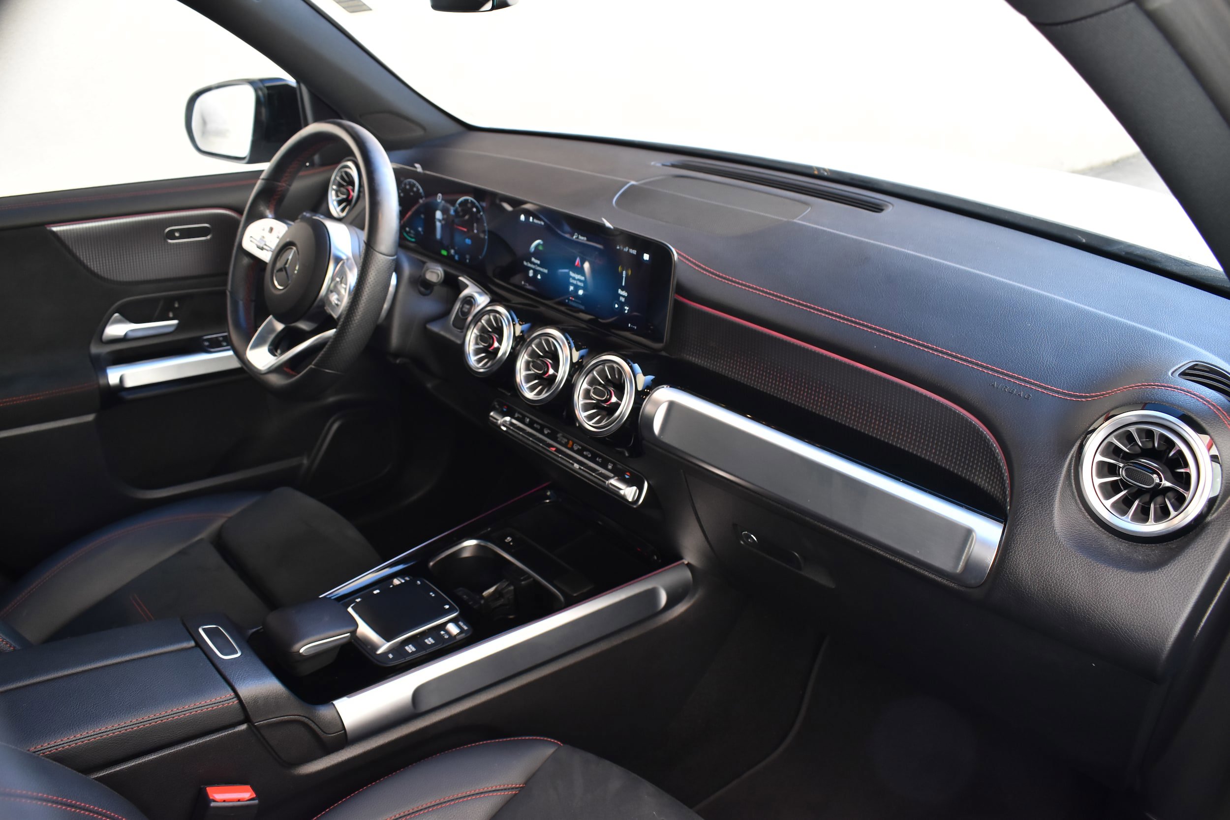 Used 2022 Mercedes-Benz EQB 350 4MATIC w/ AMG Night Package image 26