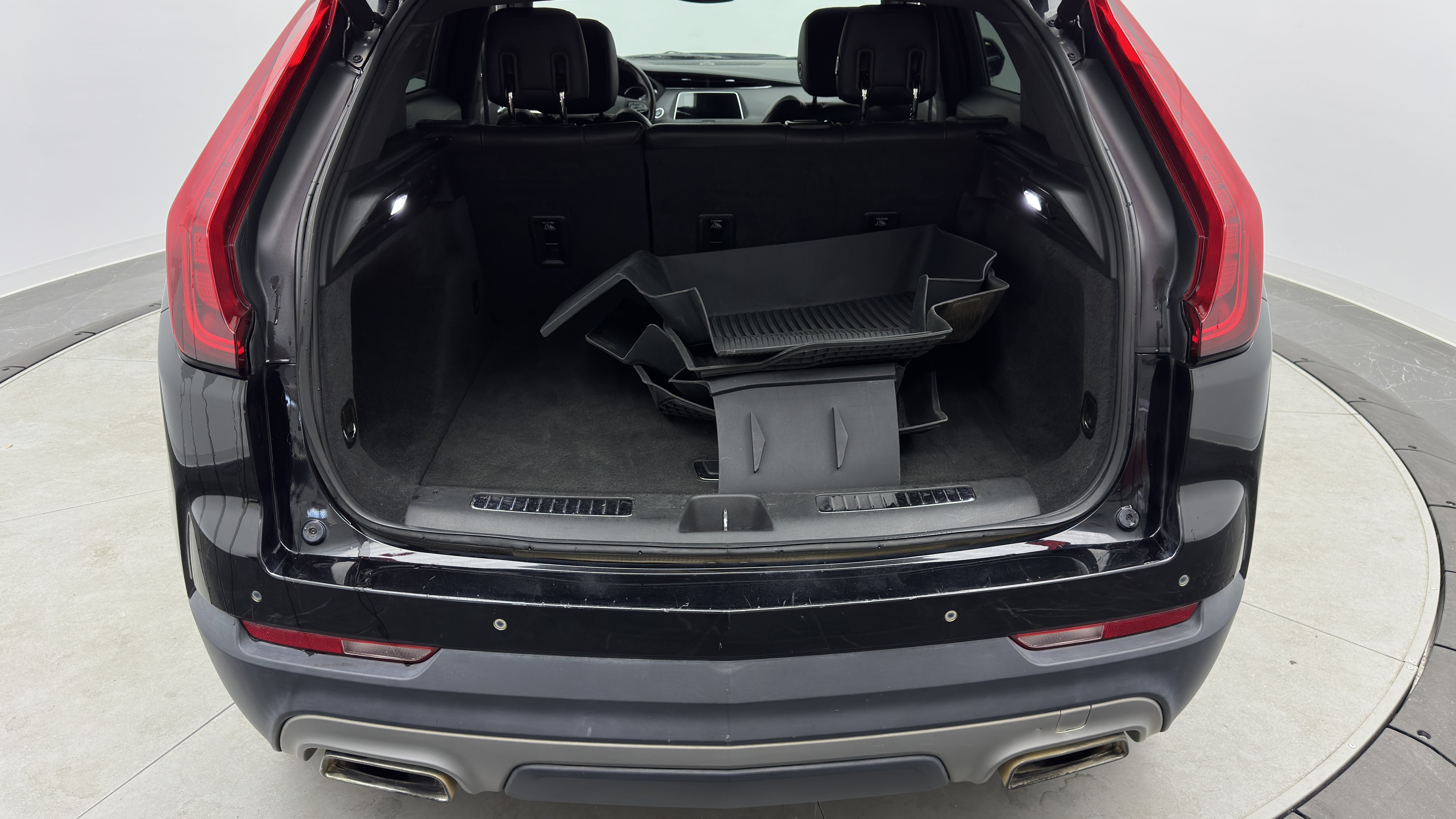 Used 2019 Cadillac XT4 Premium Luxury w/ Driver Awareness Package FWD image 24