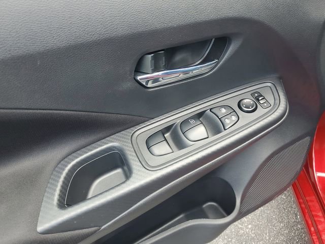 Used 2022 Nissan Versa SV FWD image 14