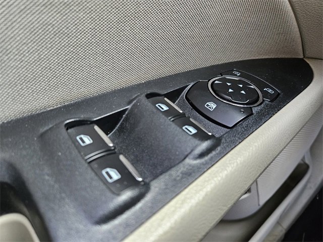 Used 2020 Ford Fusion SE image 31