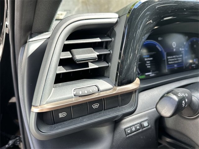 Used 2024 Toyota Crown XLE image 40