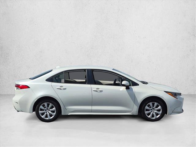 Used 2020 Toyota Corolla LE FWD image 4