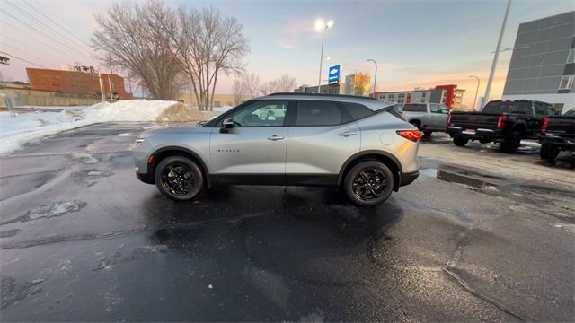 Certified 2025 Chevrolet Blazer LT w/ Midnight/Sport Edition image 5