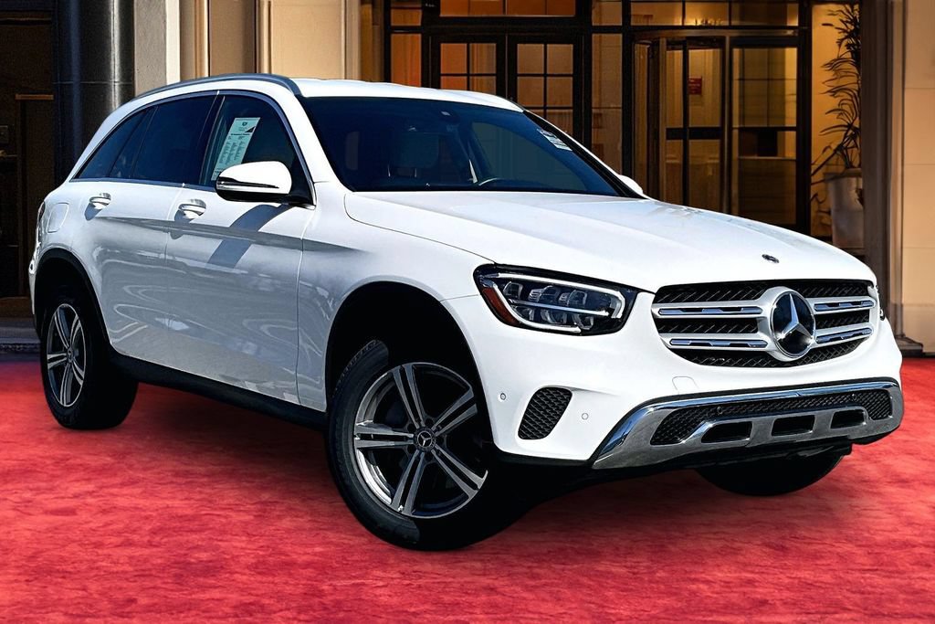 Used 2021 Mercedes-Benz GLC 300 4MATIC w/ Premium Package image 2