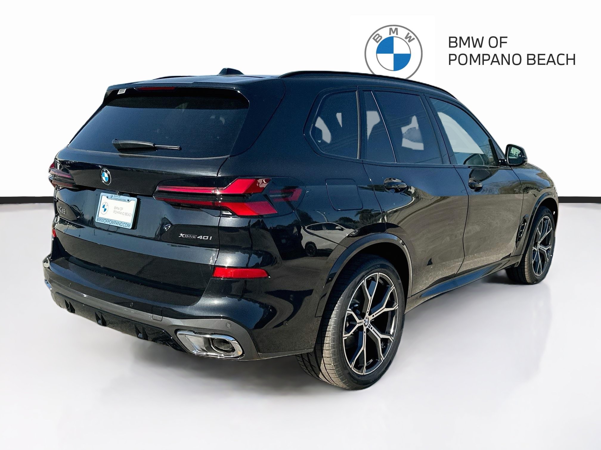 New 2026 BMW X5 xDrive40i w/ M Sport Package AWD/4WD image 6