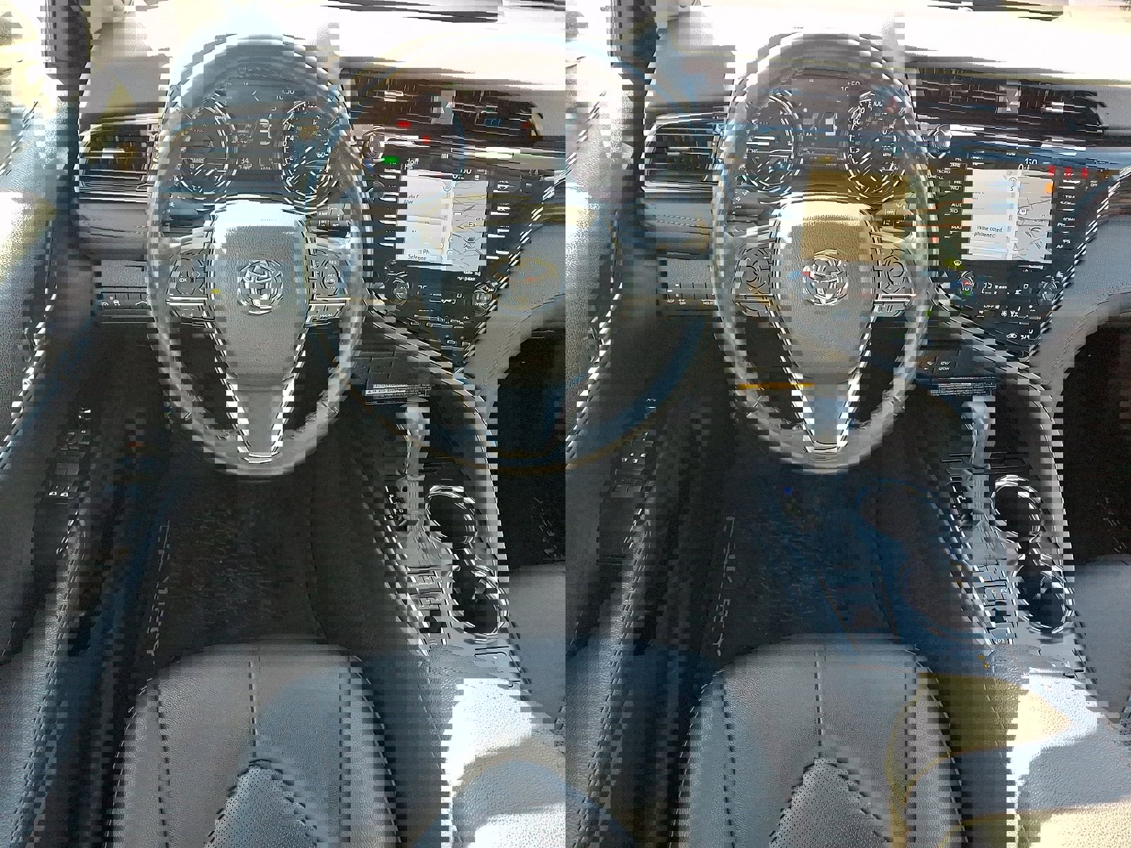 Used 2020 Toyota Camry XLE w/ Sunroof Package image 11