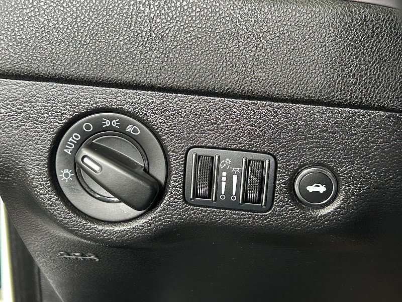 Used 2023 Dodge Charger SXT image 15