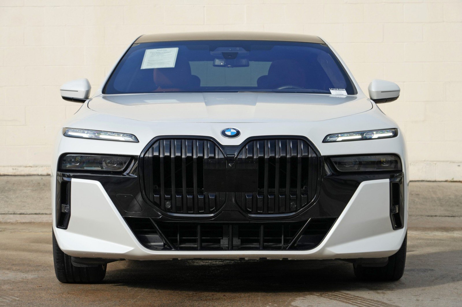 Used 2023 BMW 760i xDrive w/ Executive Package AWD/4WD image 7