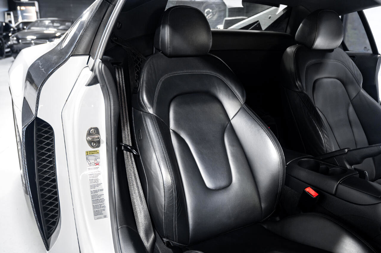 Used 2009 Audi R8 V8 image 36