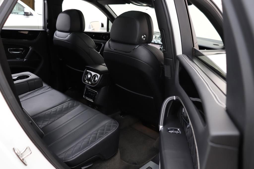 Used 2017 Bentley Bentayga image 31