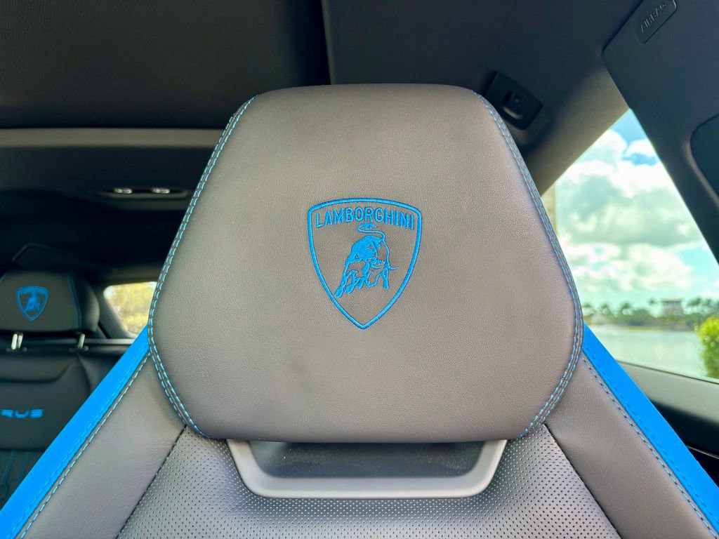 Used 2024 Lamborghini Urus Performante AWD/4WD image 29