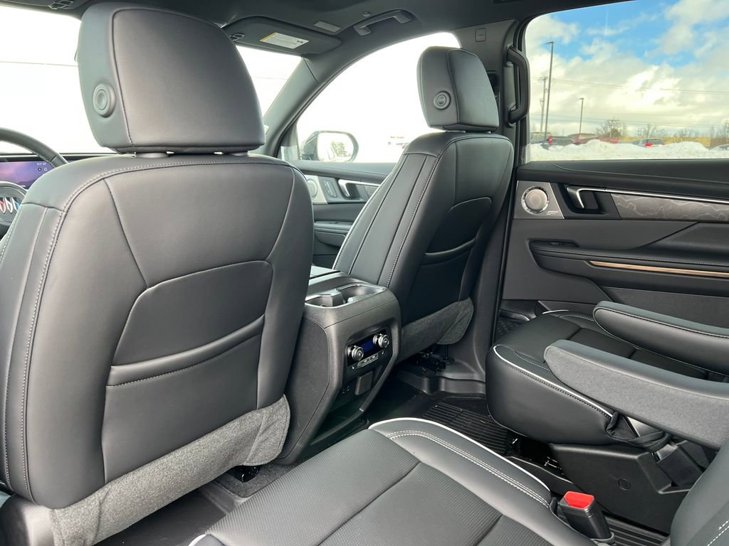 New 2026 Buick Enclave Avenir w/ LPO, Floor Liner Package image 33