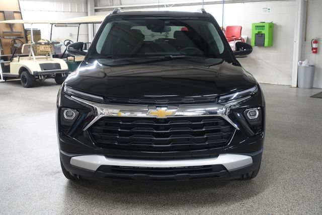 New 2026 Chevrolet TrailBlazer LT w/ LT Cold Weather Package FWD image 2