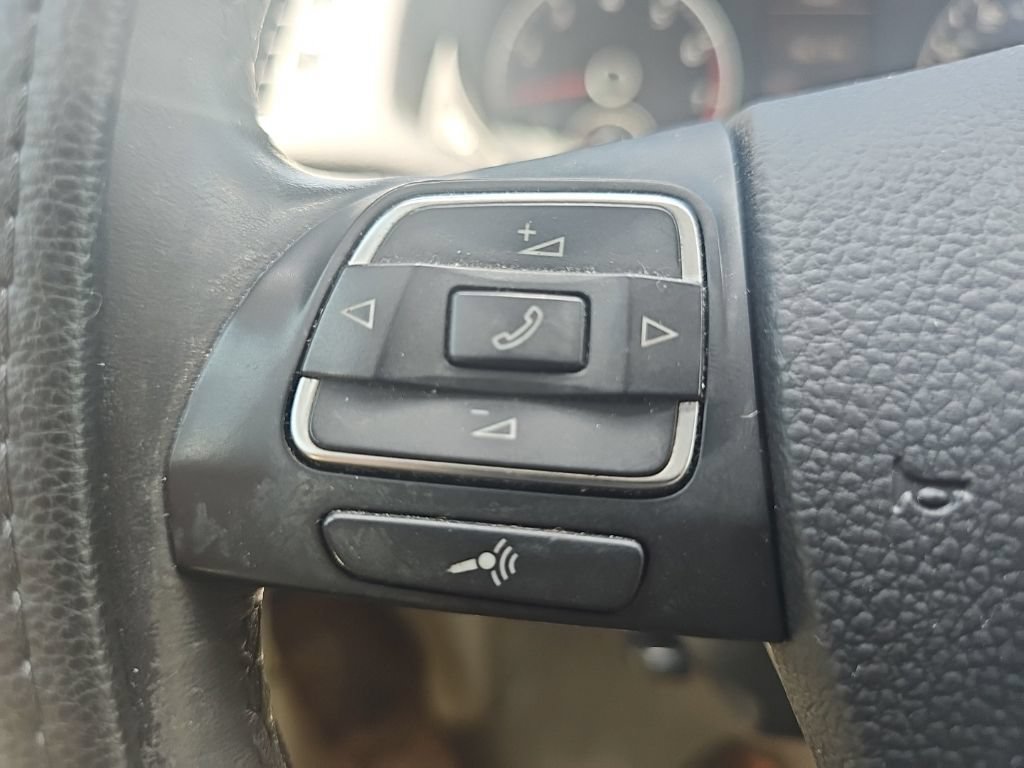 Used 2013 Volkswagen Passat 2.5 SE FWD image 30