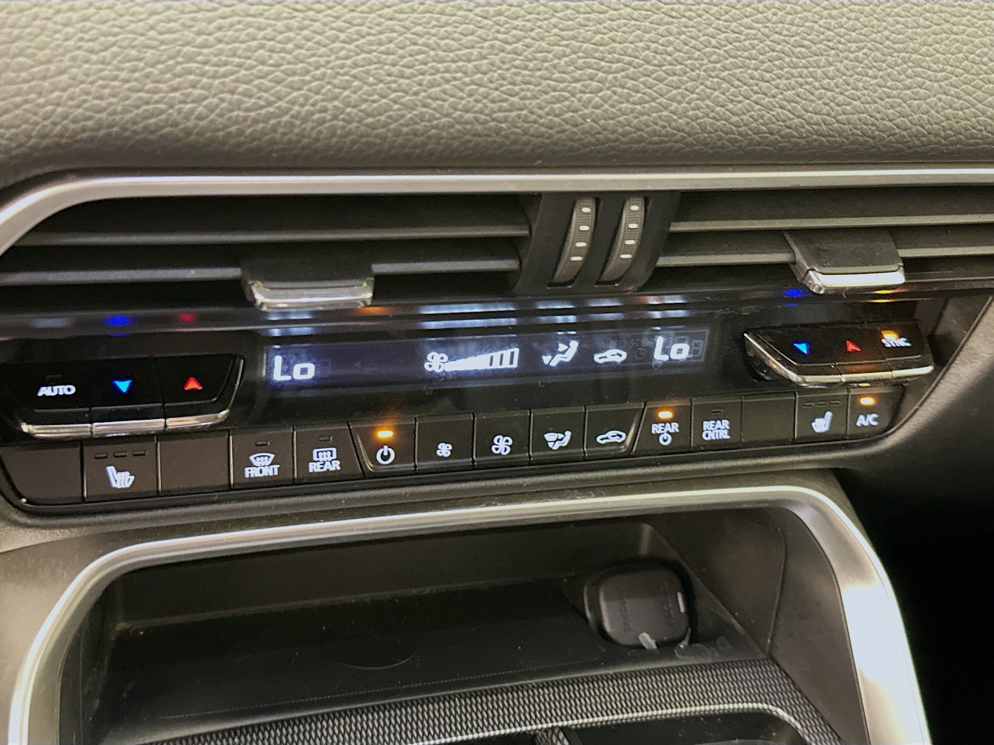 Used 2025 MAZDA CX-90 3.3 Turbo w/ Premium Sport Pkg image 24