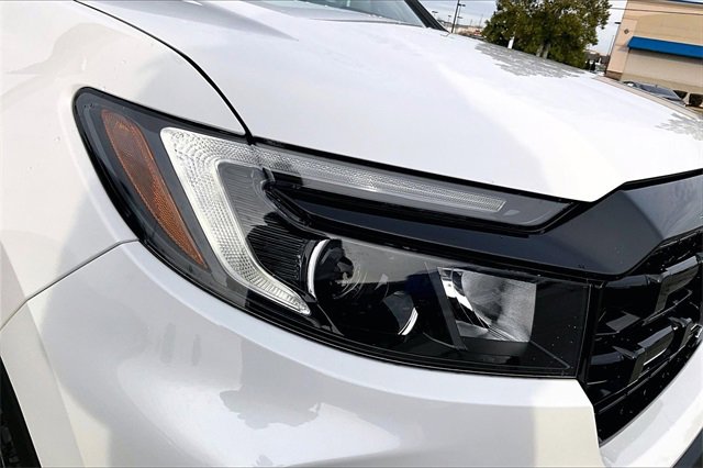 New 2026 Honda Ridgeline Black Edition image 16