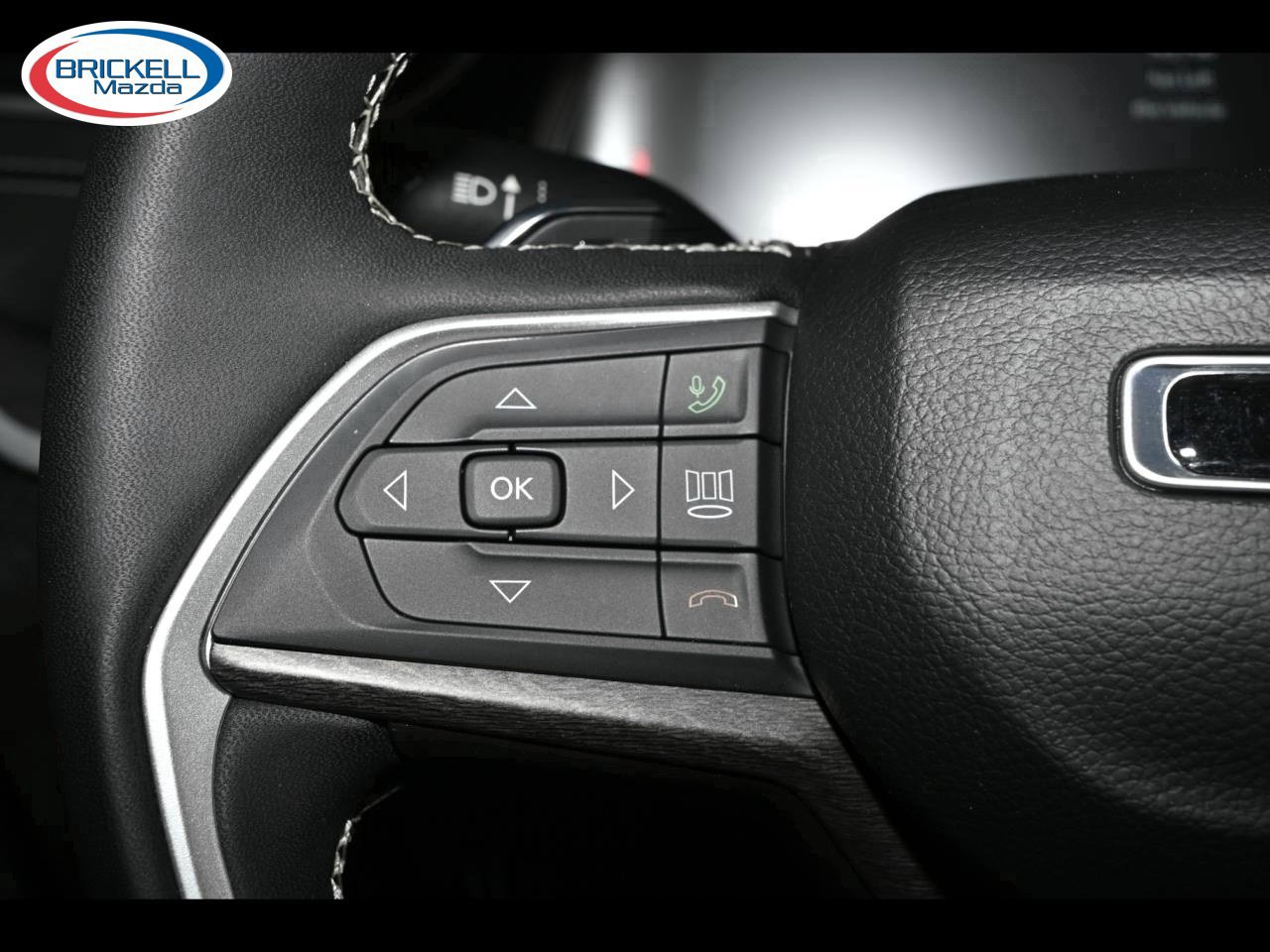 Used 2024 Jeep Grand Cherokee Limited w/ Black Appearance Package RWD image 36