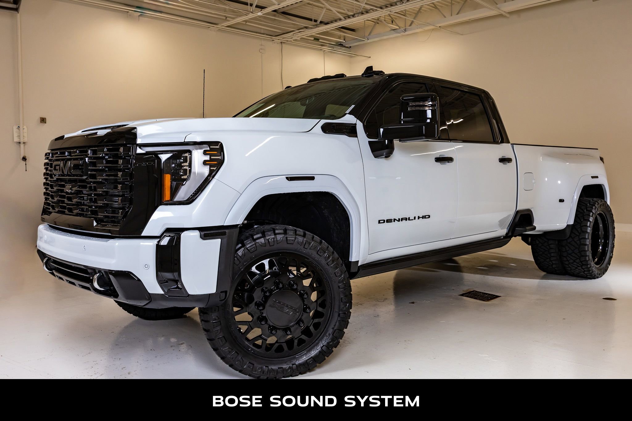 Used 2026 GMC Sierra 3500 Denali Ultimate AWD/4WD image 5