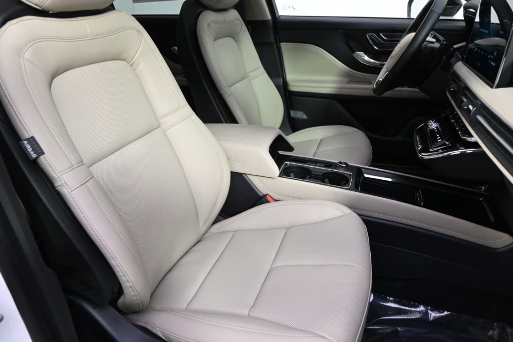 New 2026 Lincoln Corsair Premiere image 16