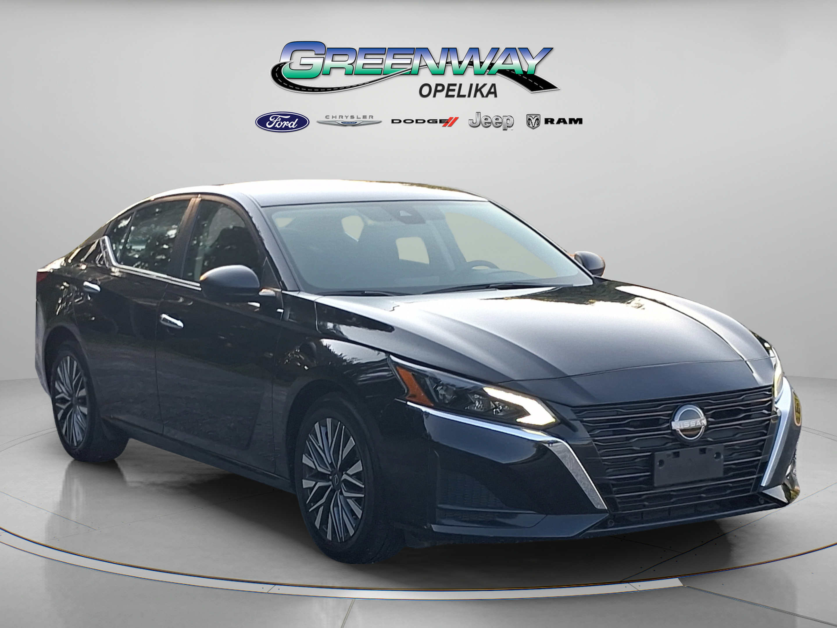 Used 2025 Nissan Altima 2.5 SV