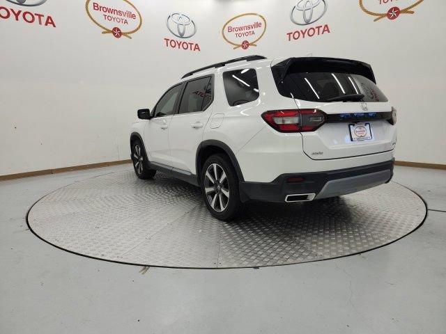 Used 2023 Honda Pilot Elite image 6