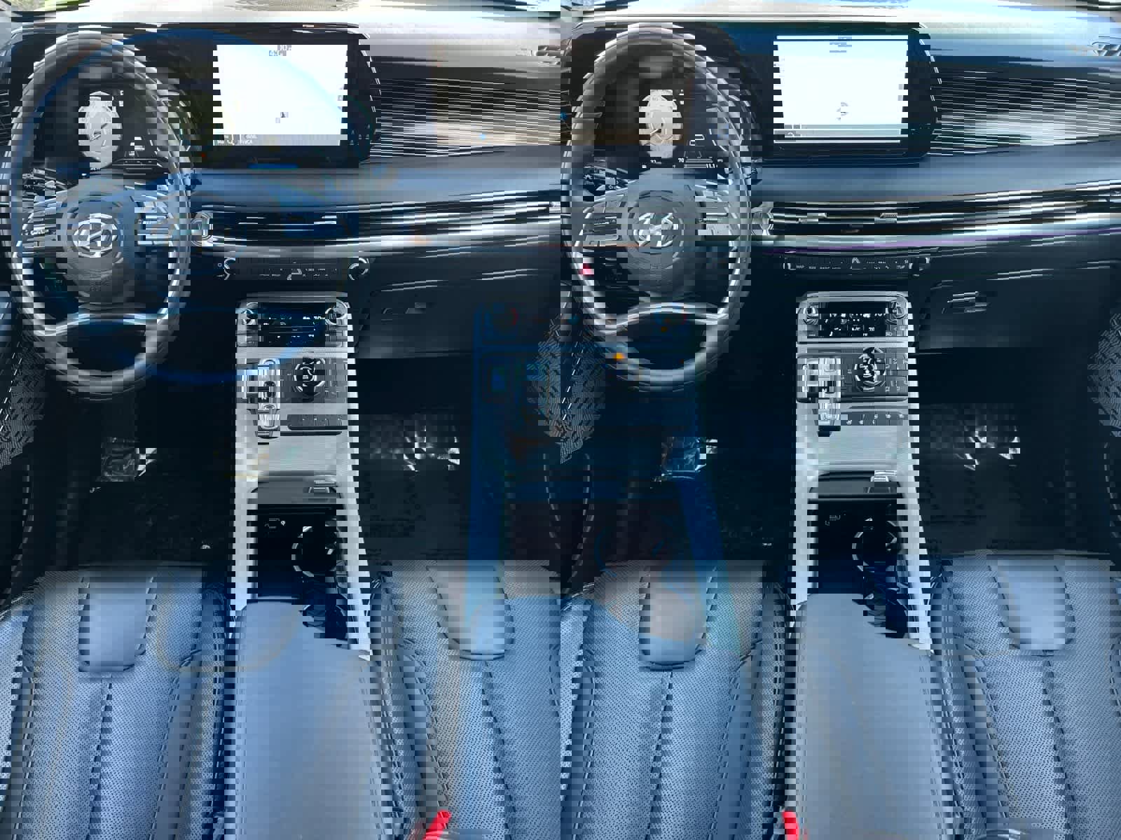 Used 2023 Hyundai Palisade Calligraphy video 4