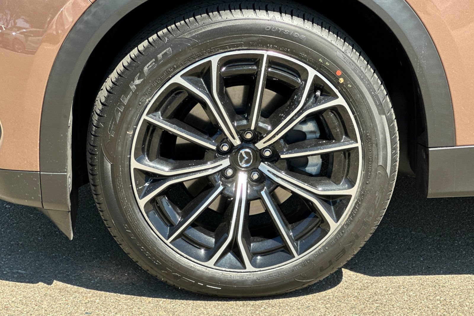 Certified 2025 MAZDA CX-70 Plug-In Hybrid w/ Premium Pkg AWD/4WD image 26