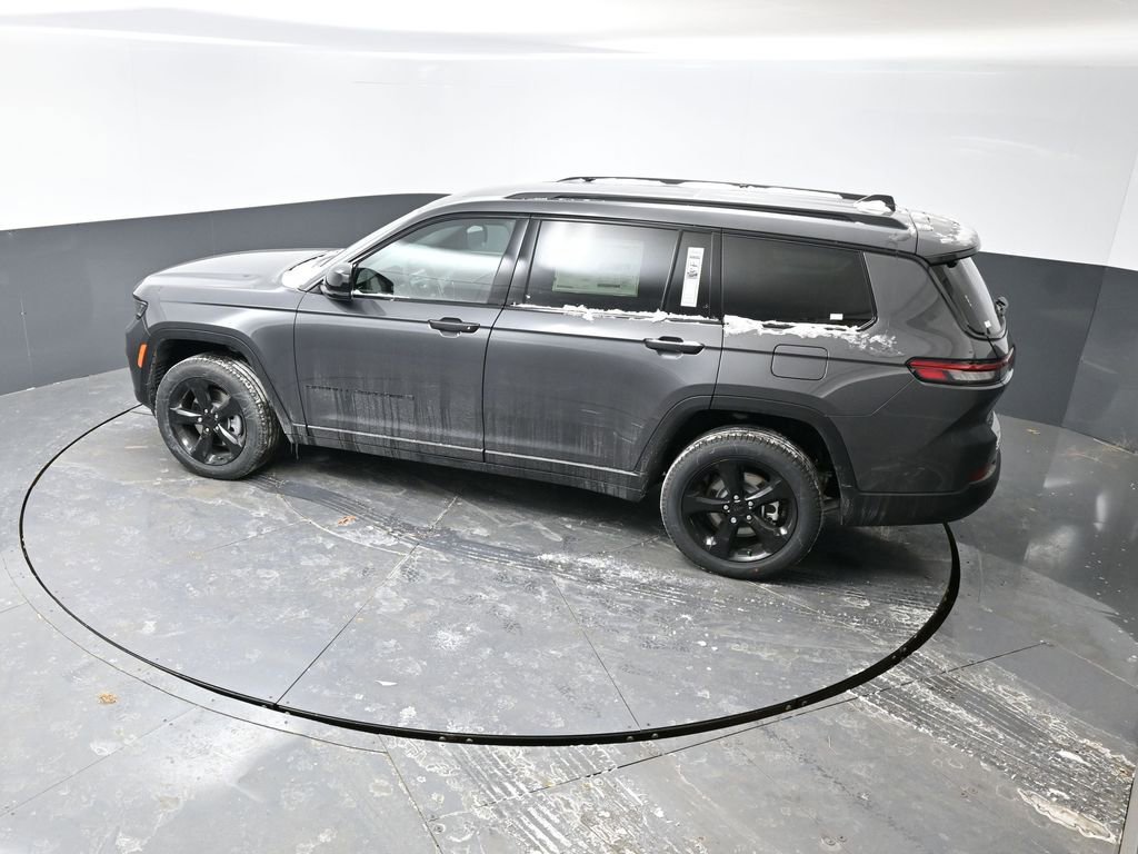 New 2025 Jeep Grand Cherokee L Limited w/ Black Appearance Package image 36