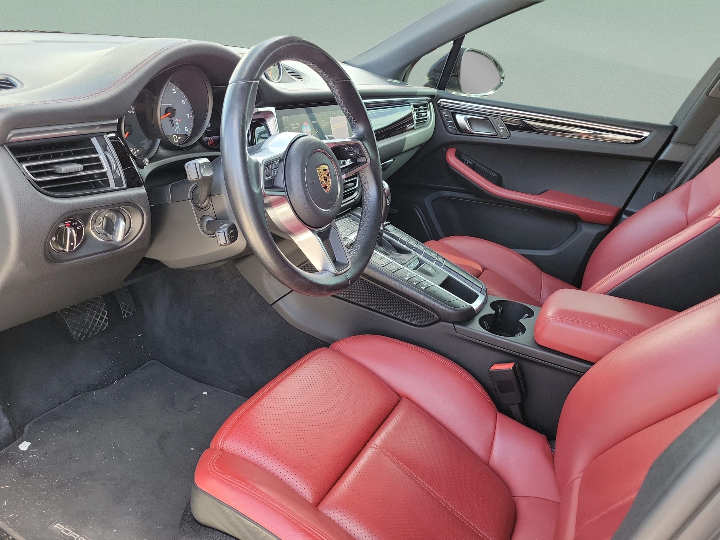 Used 2021 Porsche Macan S AWD/4WD image 14