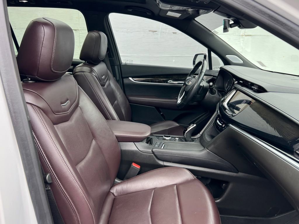 Used 2022 Cadillac XT6 Premium Luxury image 28