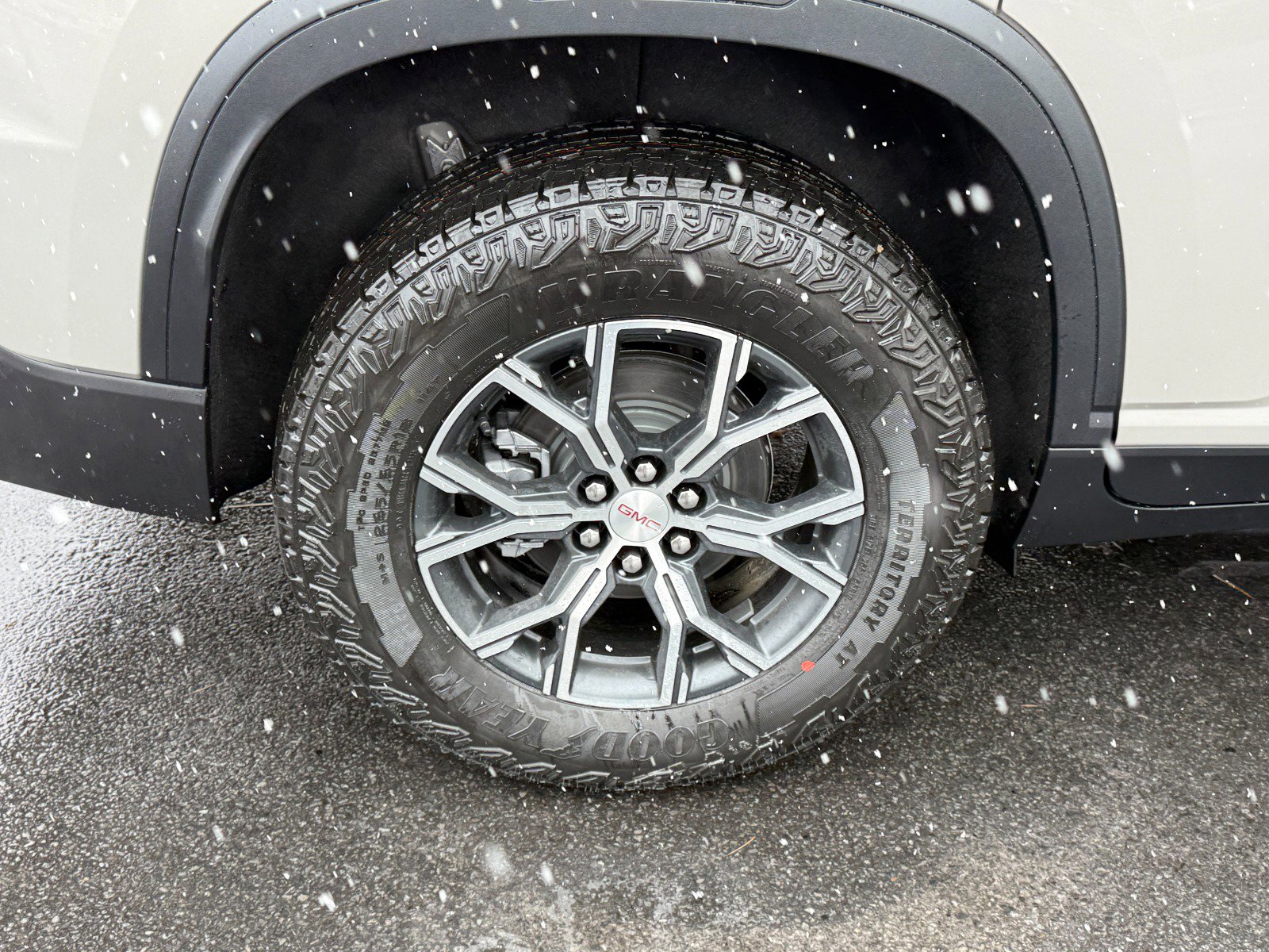 New 2026 GMC Acadia AT4 w/ LPO, Floor Liner Package image 11