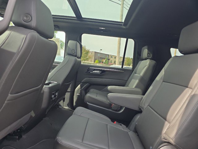 New 2025 Chevrolet Suburban LT w/ Comfort Package image 19