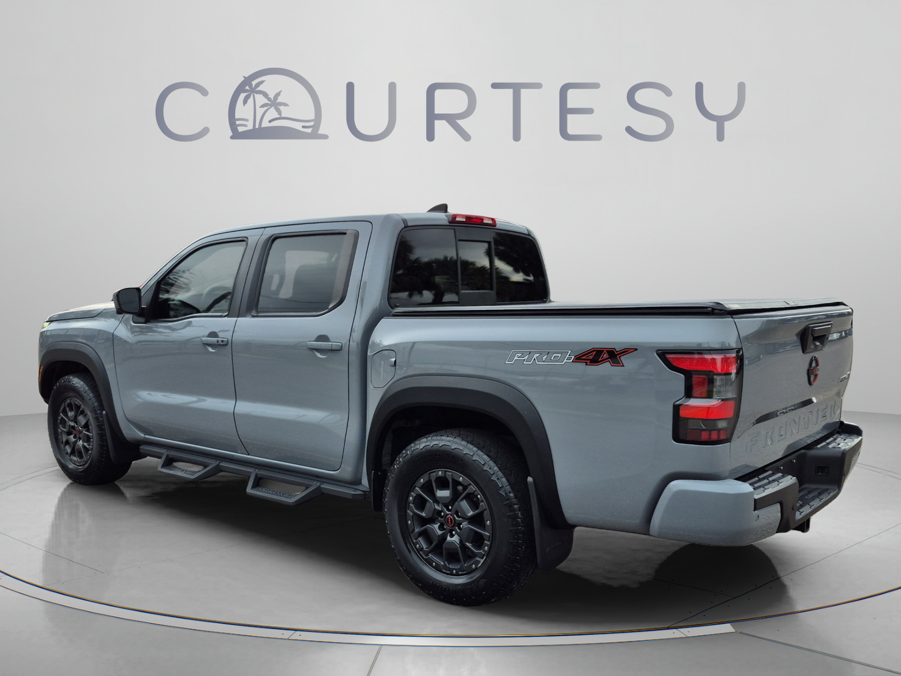 Certified 2022 Nissan Frontier PRO-4X w/ Pro-4X Premium Package AWD/4WD image 5