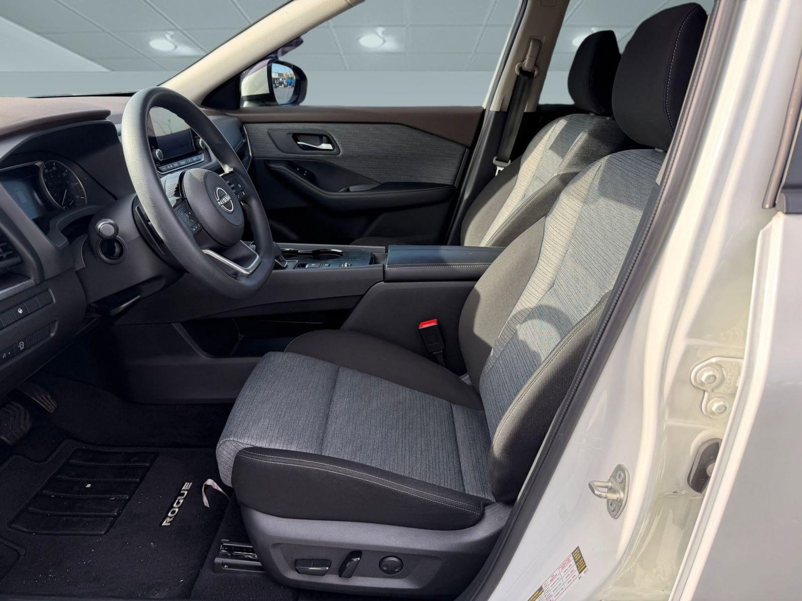 Certified 2023 Nissan Rogue SV image 5