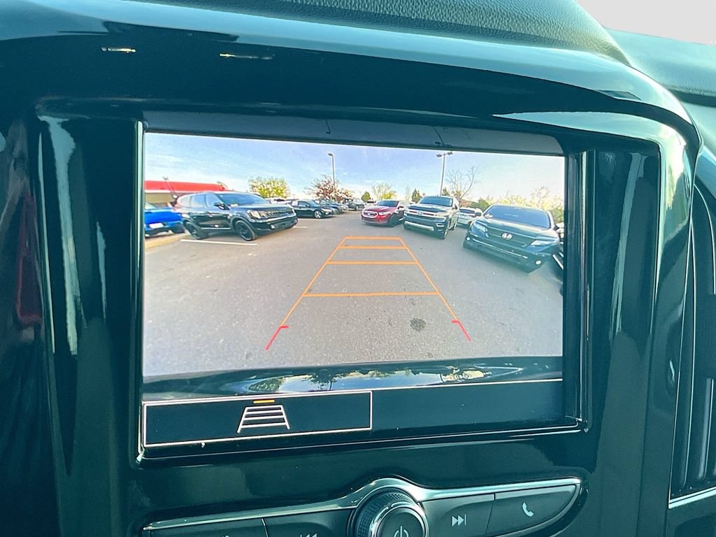 Used 2023 Chevrolet Traverse LS AWD/4WD image 12
