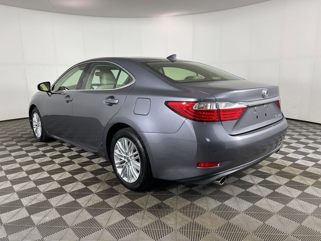 Used 2015 Lexus ES 350 w/ Luxury Package image 9