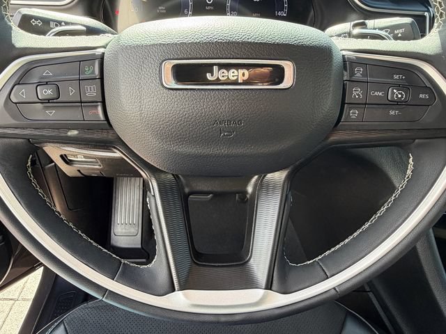Used 2024 Jeep Grand Cherokee Altitude AWD/4WD image 25