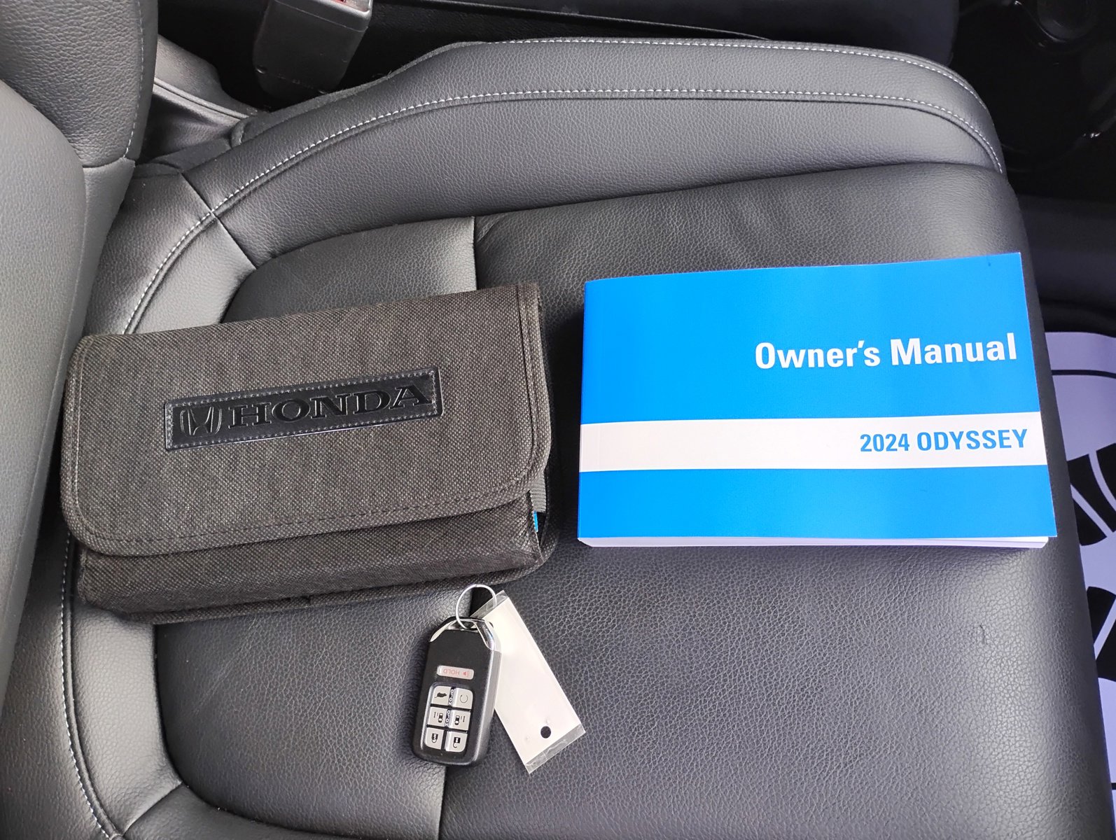 Used 2024 Honda Odyssey Touring image 38