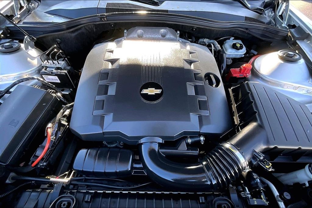 Used 2010 Chevrolet Camaro LT w/ RS Package RWD image 10