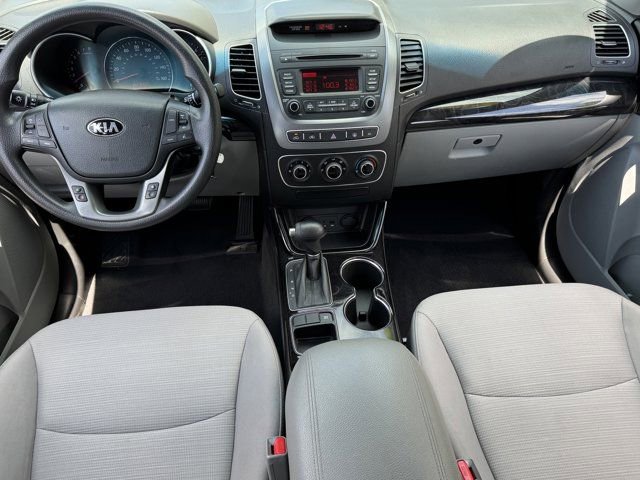 Used 2014 Kia Sorento LX AWD/4WD image 16