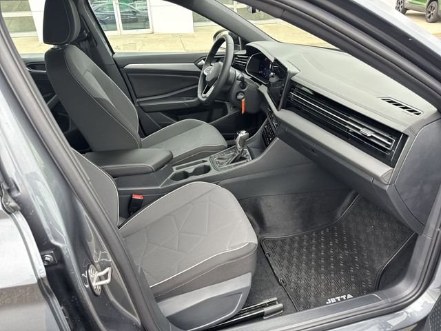 Used 2025 Volkswagen Jetta Sport image 25