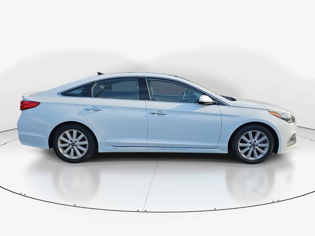 Used 2016 Hyundai Sonata Limited w/ Option Group 04 FWD image 2