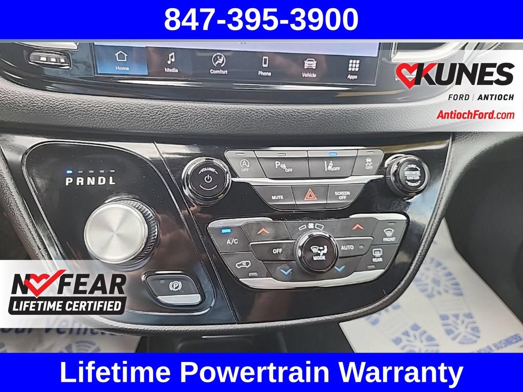 Used 2025 Chrysler Pacifica Select FWD image 29
