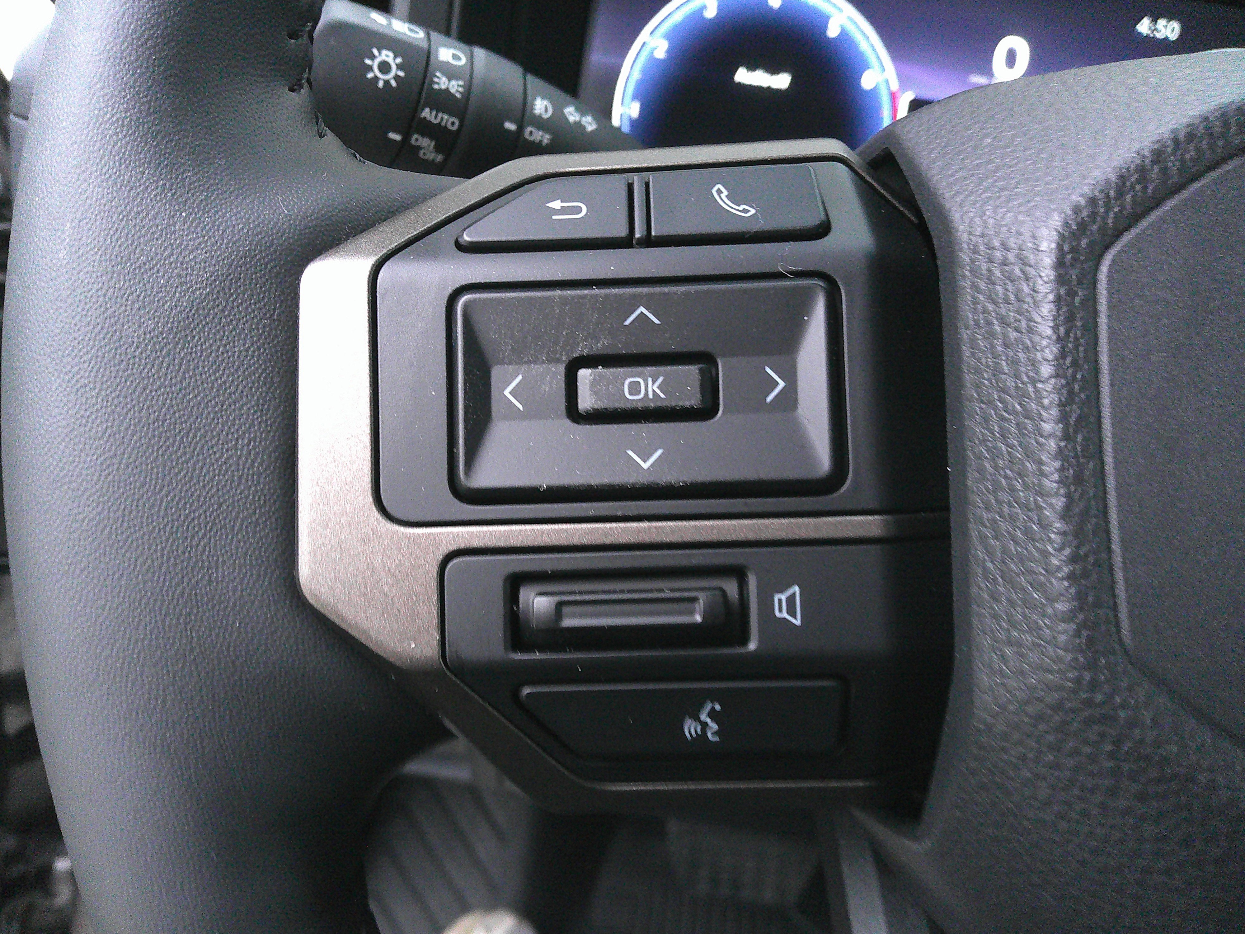 Used 2025 Toyota Land Cruiser image 18