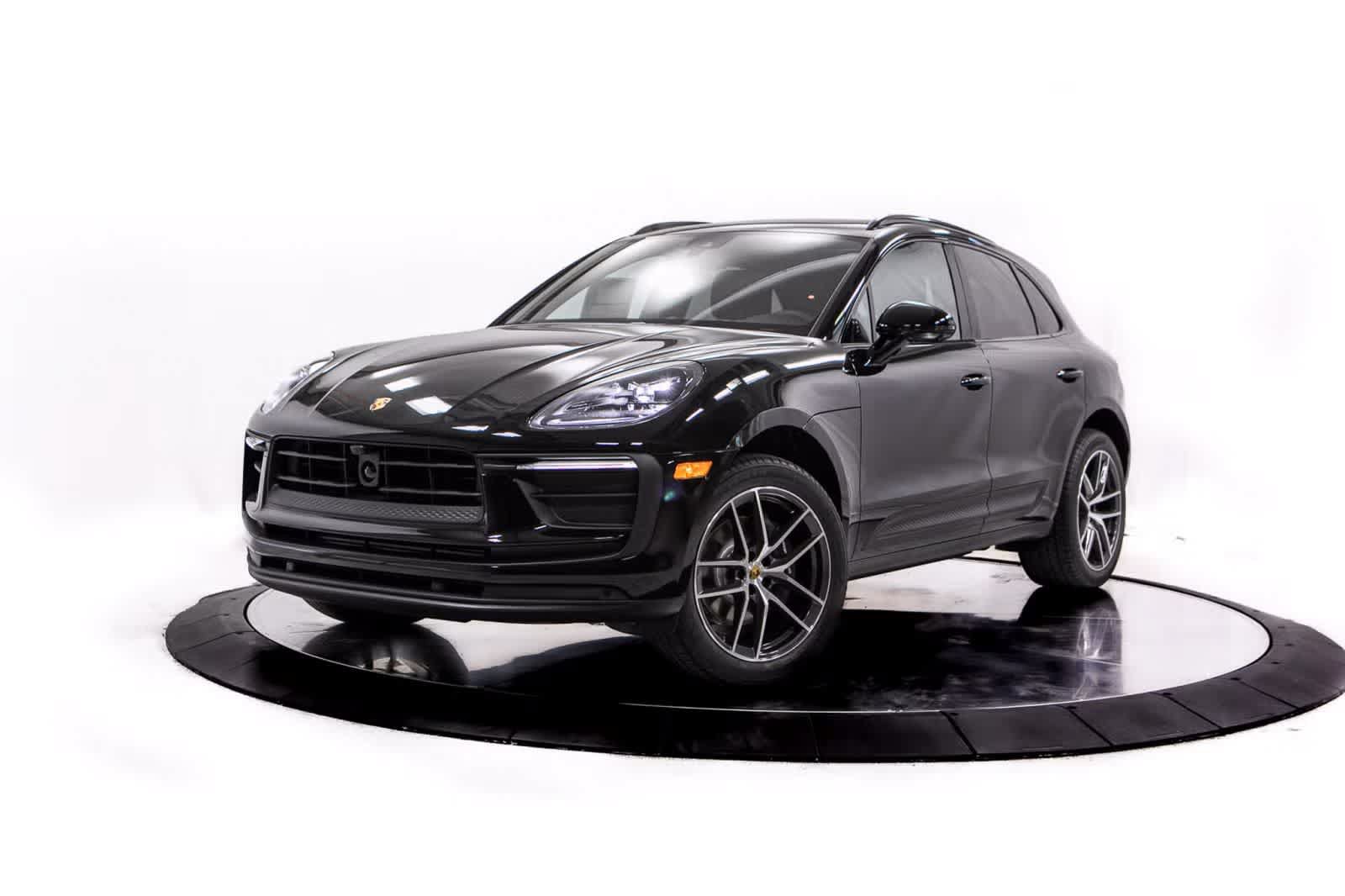 Certified 2026 Porsche Macan AWD/4WD image 1