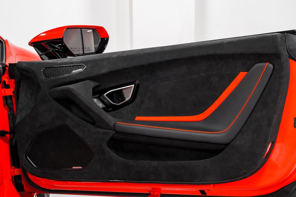 Used 2023 Lamborghini Huracan Tecnica RWD image 40